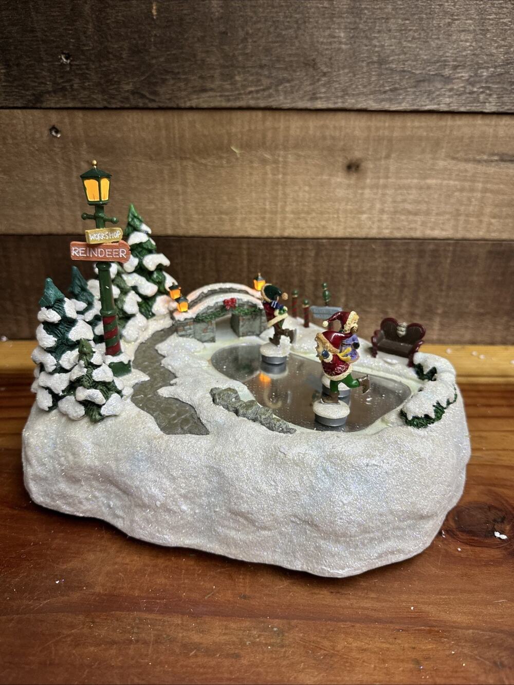 Hawthorne Thomas Kinkade Santa’s North Pole Village Skating Pond In Box